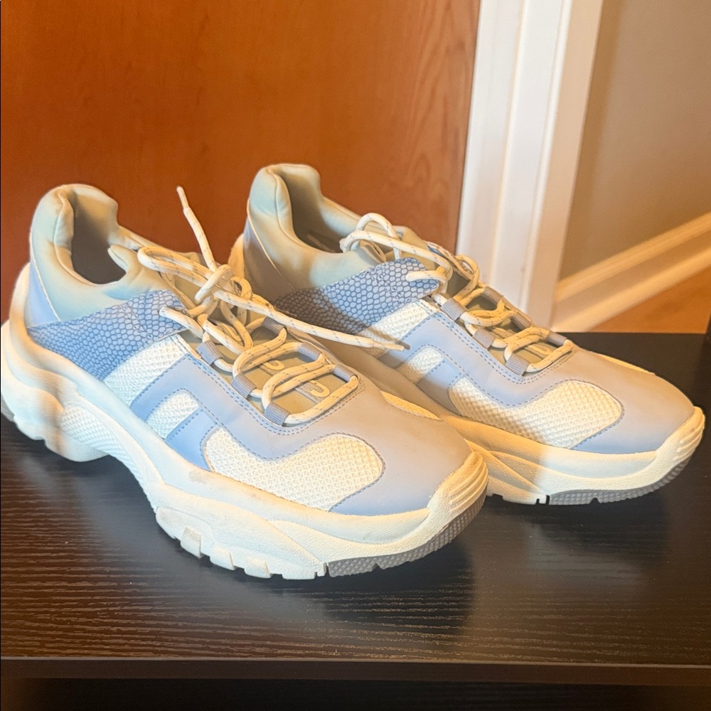 Circus by Sam Edelman Women's Light Blue and White Sneakers